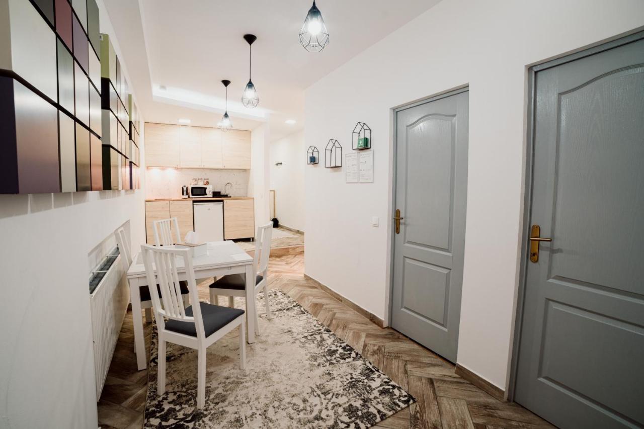 Garden Apartament Petrila Εξωτερικό φωτογραφία