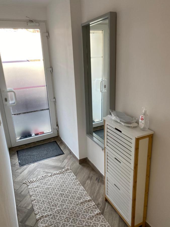 Garden Apartament Petrila Εξωτερικό φωτογραφία